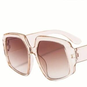 Clear oversized fashion sunglasses